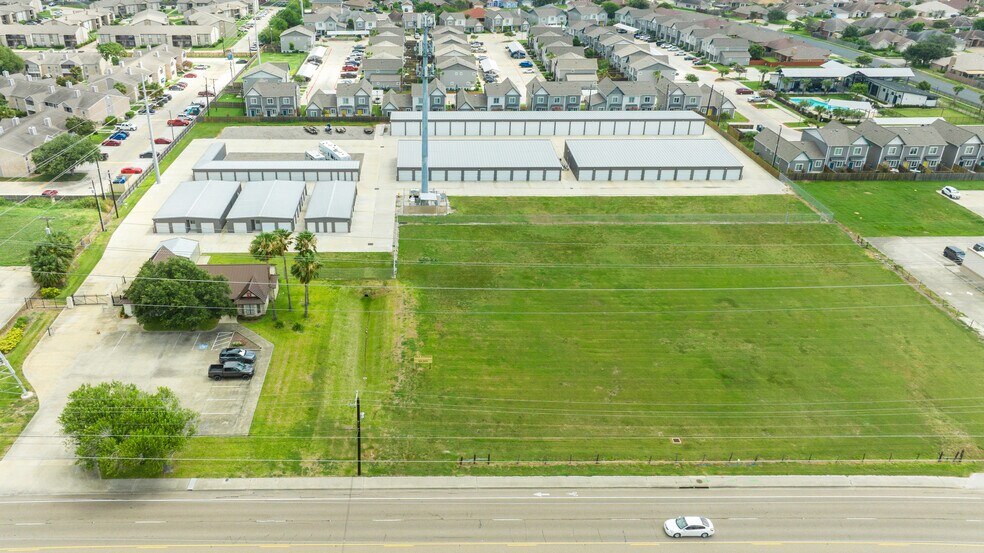 More Photos Of 6402 Holly Rd, Corpus Christi Self Storage For Sale