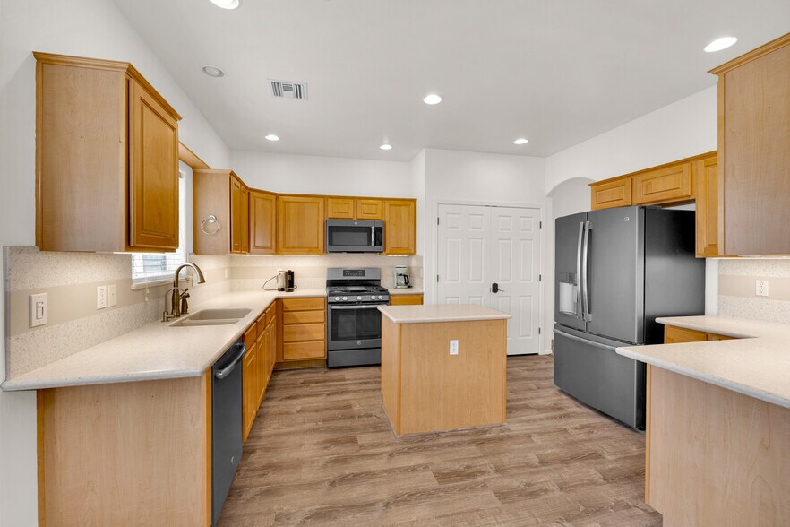 More Photos Of 10539 W Tamara Dr, Casa Grande Rehabilitation Center For Sale