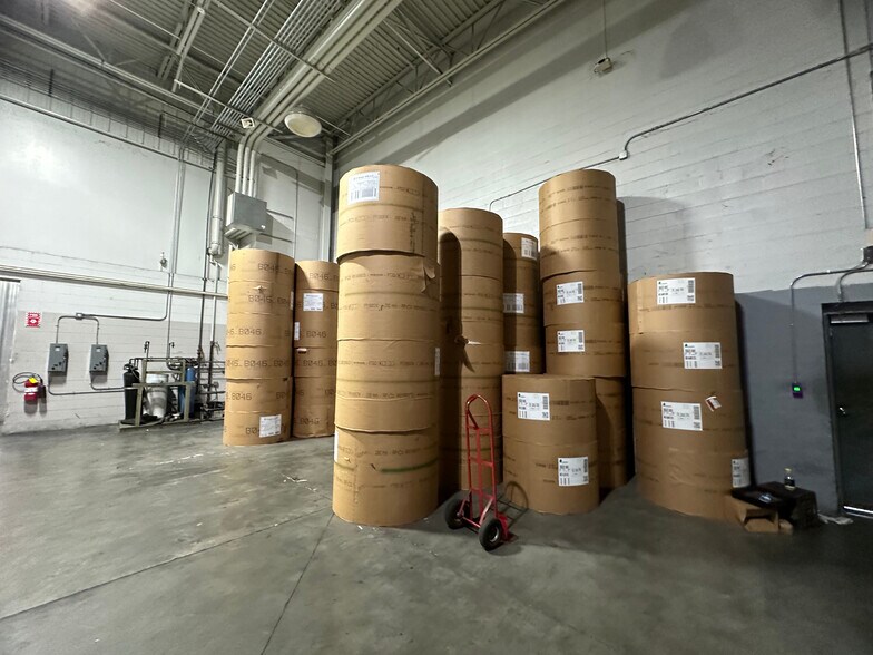 More Photos Of 311 W Central, Valdosta Manufacturing For Sale