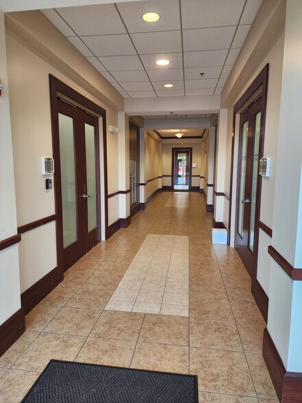 More Photos Of 101 Cosgrove Hill Ave, Chapel Hill Medical For Sale