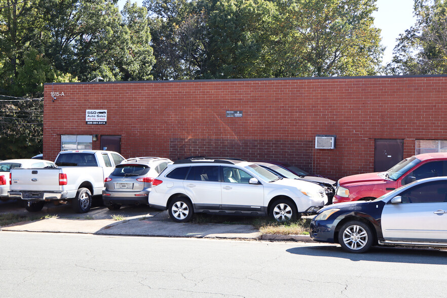 Primary Photo Of 1615 Holbrook St, Greensboro Warehouse For Sale