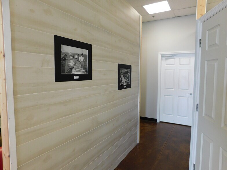 More Photos Of 9360 90th Ave, Sebastian General Retail For Lease