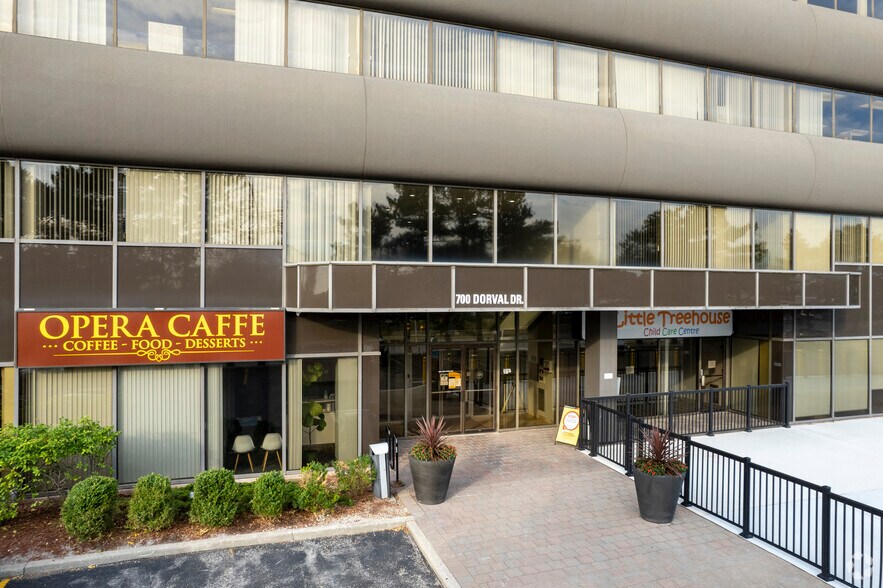 More Photos Of 700 Dorval Dr, Oakville Unknown For Lease