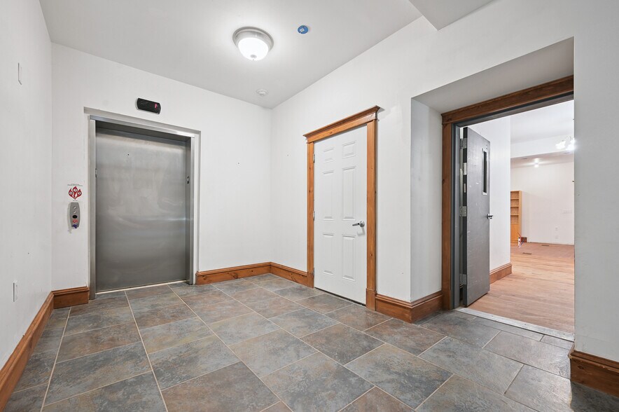 More Photos Of 56 Main St, Stamford Hotel For Sale