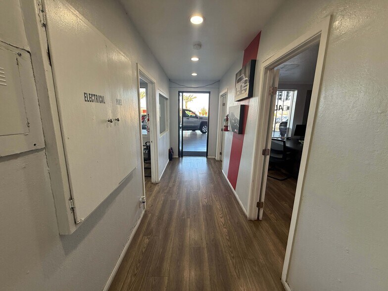 More Photos Of 83333 State Highway 111, Indio Auto Repair For Lease