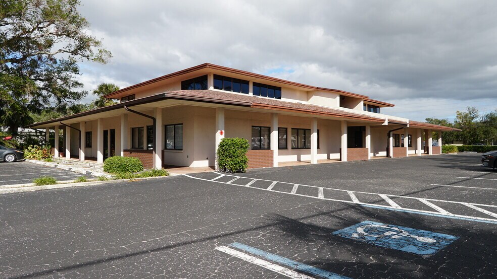 More Photos Of 5550 26th St, Bradenton Medical For Sale
