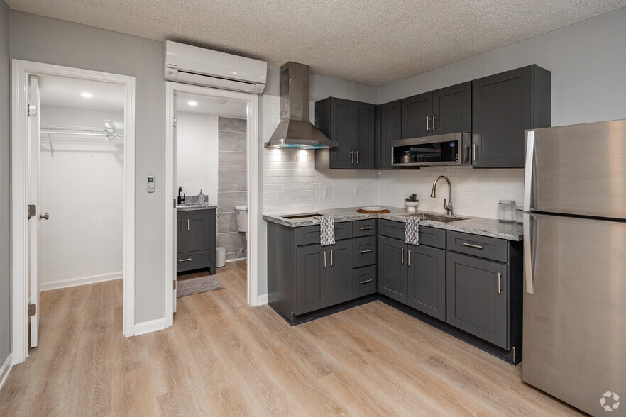 More Photos Of 803 N 2nd St, Clarksville Apartments For Lease