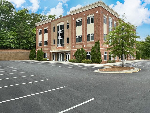 More Photos Of 160 MacGregor Pines Dr, Cary Medical For Sale