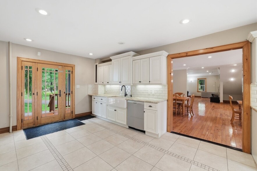 More Photos Of 1015 PA-390, Greentown Specialty For Sale
