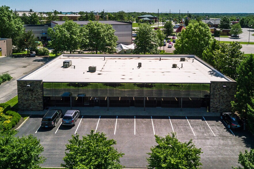 More Photos Of 11400 Decimal Dr, Louisville Light Distribution For Lease