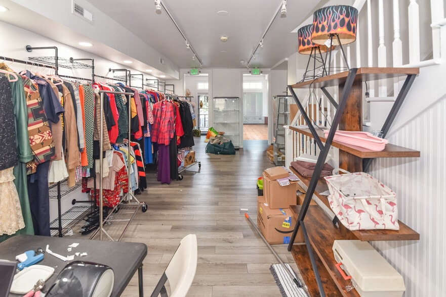 More Photos Of 3549 Chestnut Ave, Baltimore Storefront Retail Residential For Sale