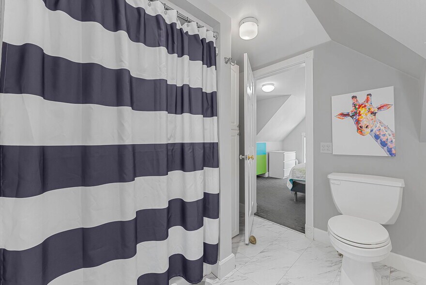 More Photos Of 601 W Front St, Traverse City Specialty For Sale