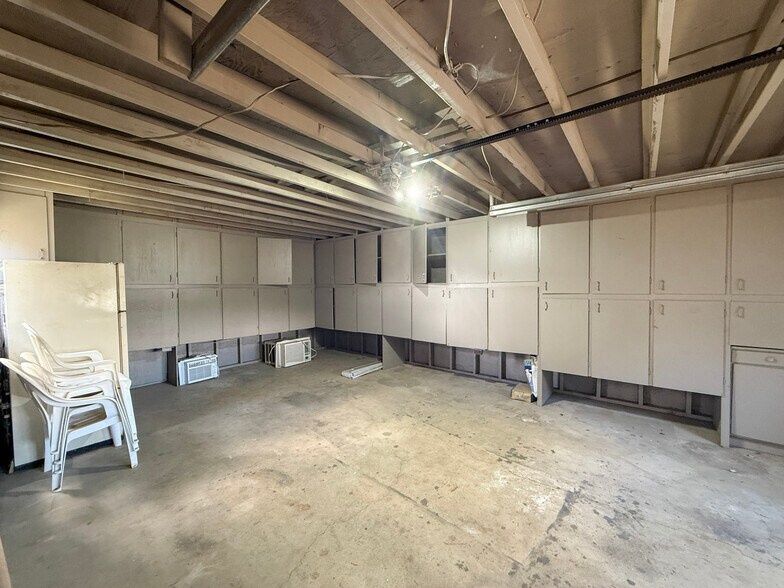 More Photos Of 972 S Main St, Prineville Flex For Sale