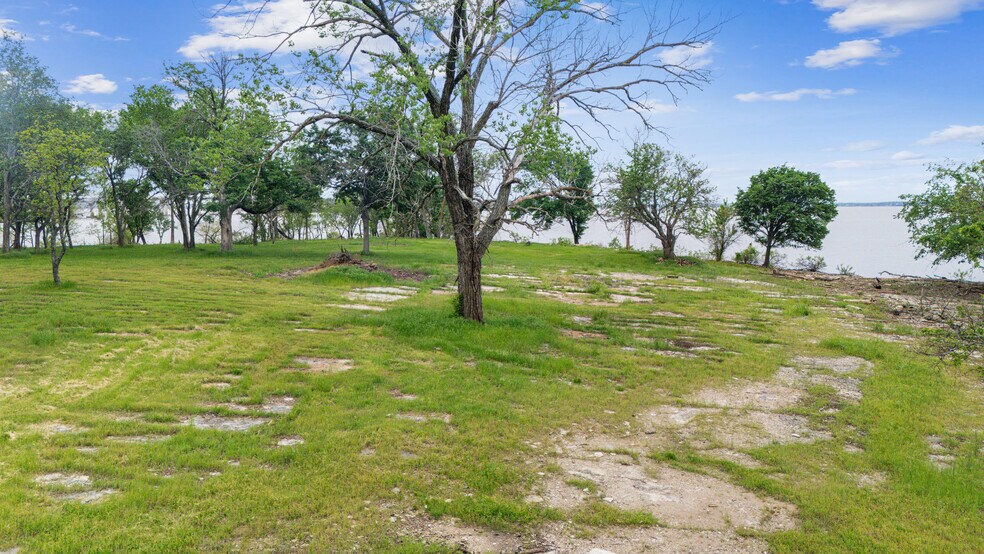 More Photos Of 25421 US-59, Grove Land For Sale