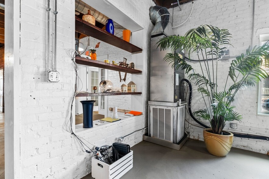 More Photos Of 123 S Railroad Ave, Dunn General Retail For Sale