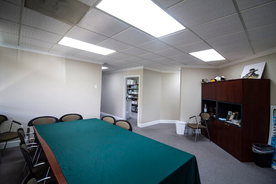 More Photos Of 3720 4th Ave S, Birmingham Medical For Lease