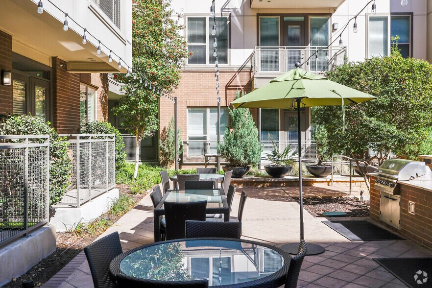 More Photos Of 4646 Amesbury Dr, Dallas Apartments For Lease