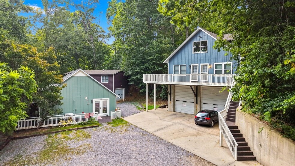 More Photos Of 80 Lindsey Ln, Burnsville Apartments For Sale