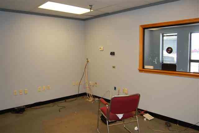 More Photos Of 1 Municipal Dr, Carrollton Distribution For Lease