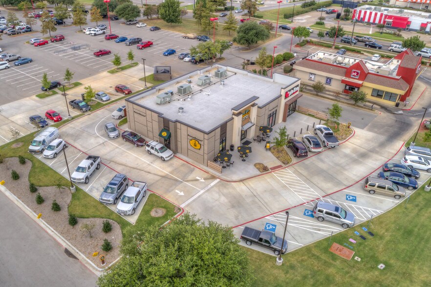 More Photos Of 6995 S Broadway Ave, Tyler Restaurant For Lease