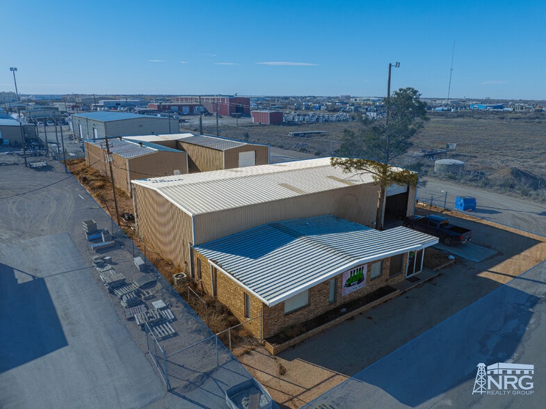 More Photos Of 1606 S Regal Ave, Odessa Warehouse For Sale