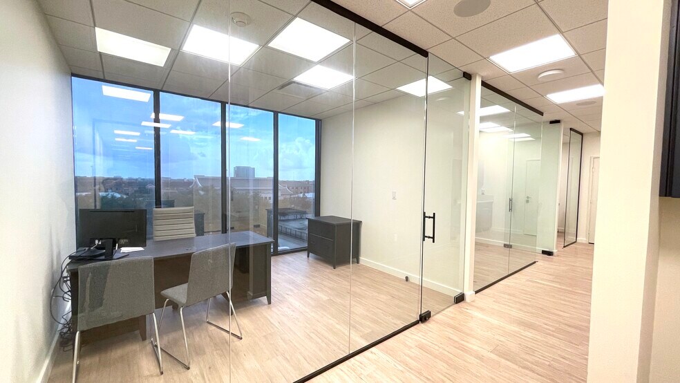 More Photos Of 6100 Corporate Dr, Houston Medical For Sale
