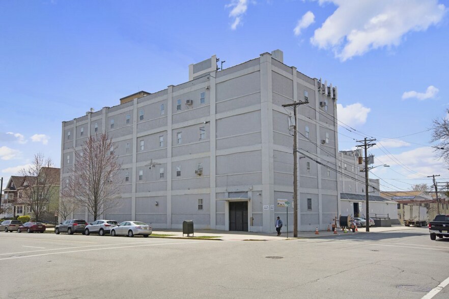 Primary Photo Of 39 Avenue C, Bayonne Warehouse For Lease