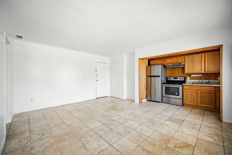 More Photos Of 820-910 2nd St St, Jacksonville Beach, Jacksonville Beach Apartments For Sale