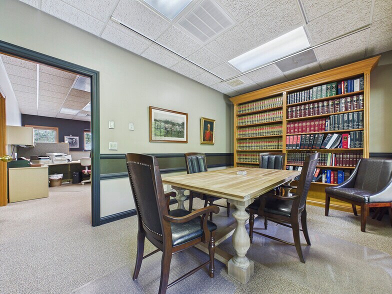 More Photos Of 5 Executive Woods Ct, Swansea Medical For Sale