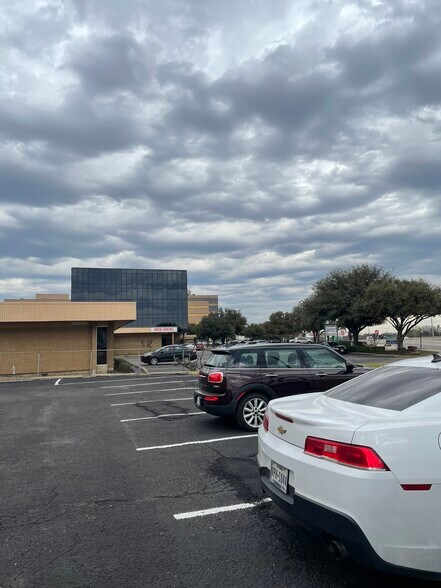 More Photos Of 223 NE Loop 820, Hurst Medical For Sale