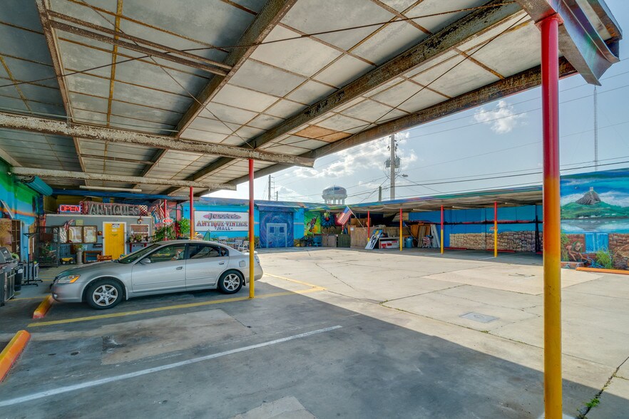 More Photos Of 117-137 Hughlett Ave, Cocoa General Retail For Sale