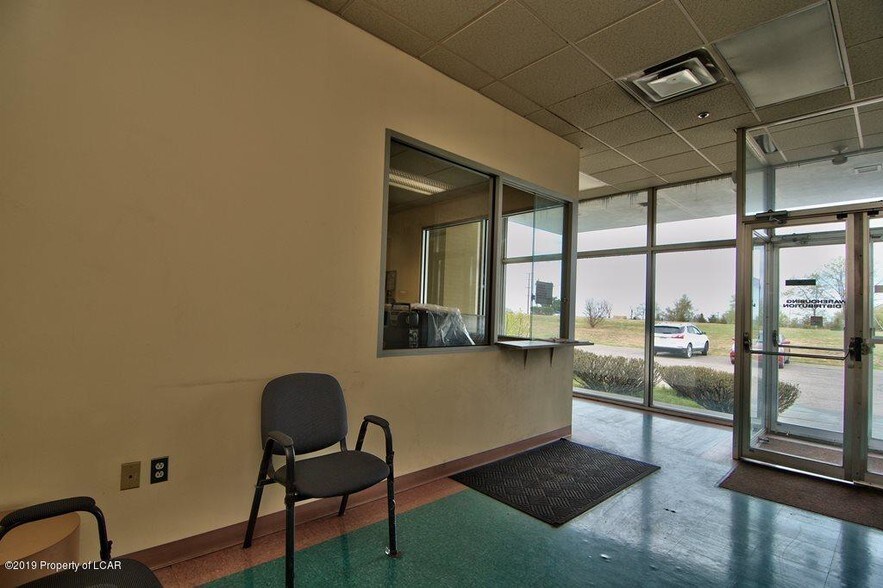 More Photos Of 220 Oak Hill Rd, Mountain Top Distribution For Sale