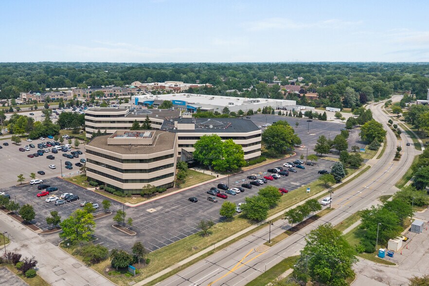 More Photos Of 24950-25000 Country Club Blvd, North Olmsted Unknown For Lease
