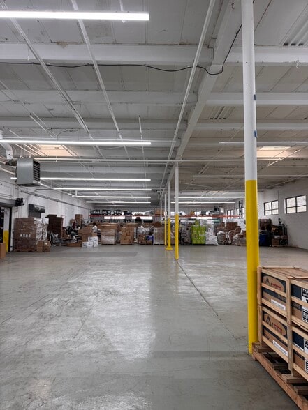 More Photos Of 746 Gotham Pky, Carlstadt Warehouse For Lease