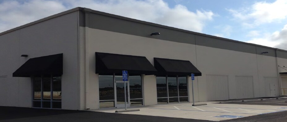 More Photos Of 7728 Wilbur Way, Sacramento Warehouse For Lease