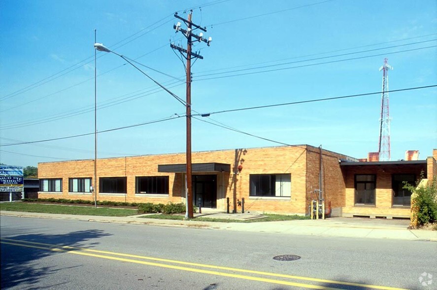 Primary Photo Of 3130 Wasson Rd, Cincinnati Manufacturing For Lease