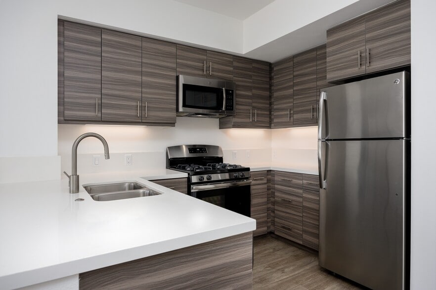 More Photos Of 12035 Wilshire Blvd, Los Angeles Apartments For Lease