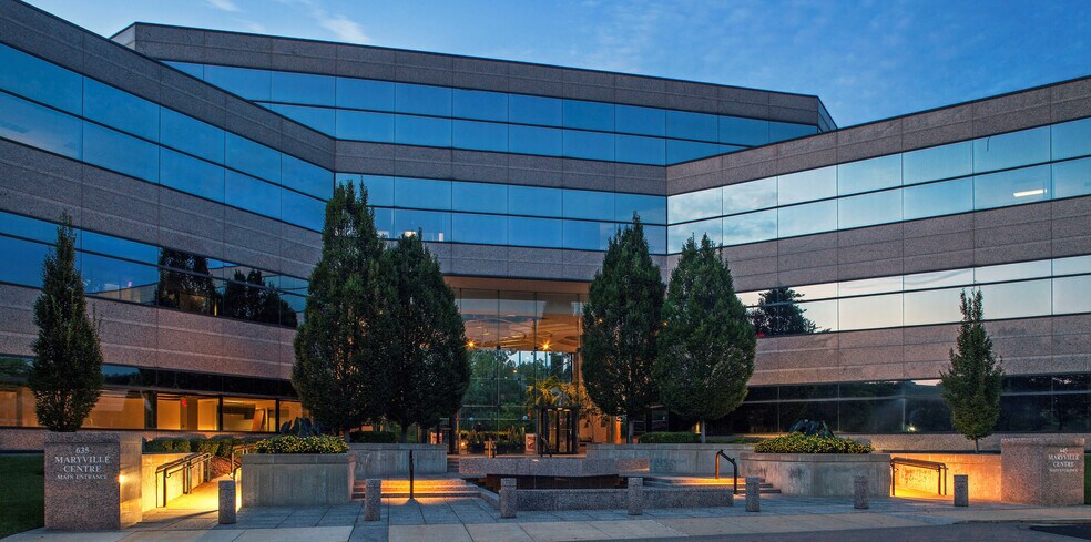 More Photos Of 520 Maryville Centre Dr, Town and Country Unknown For Lease