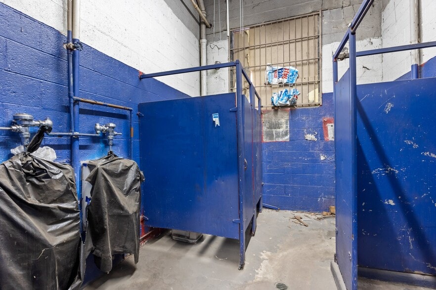 More Photos Of 1010 Spruce St, Lawrenceville Warehouse For Sale