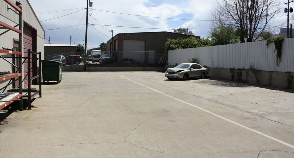 More Photos Of 2401 S Raritan St, Englewood Warehouse For Sale