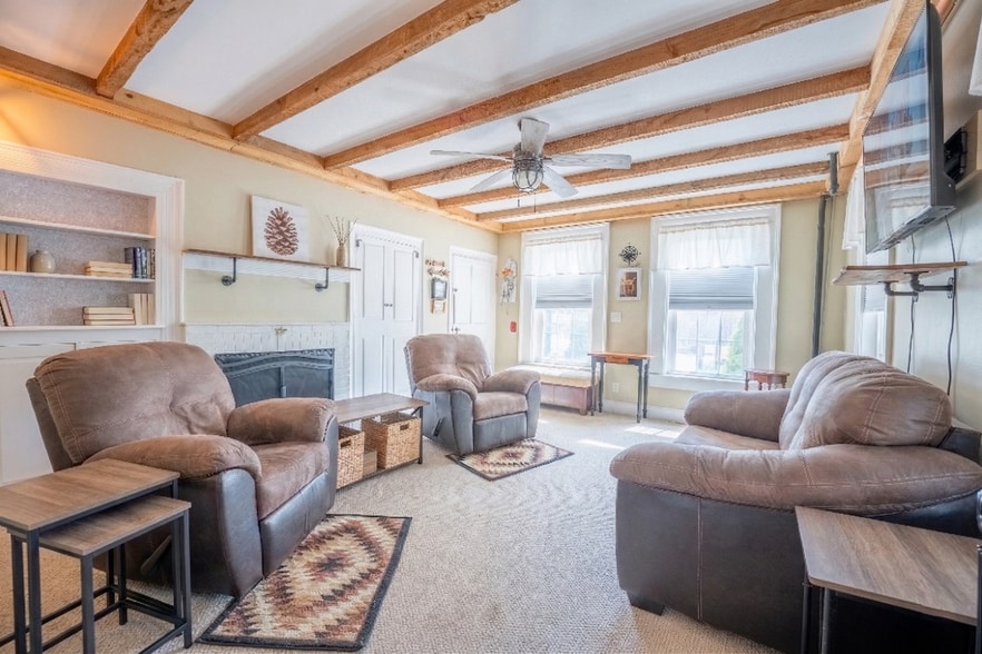 More Photos Of 2 River Rd, Cape Neddick Hospitality For Sale