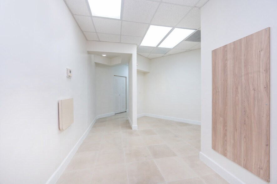 More Photos Of 6701 S Red Rd, South Miami Medical For Sale