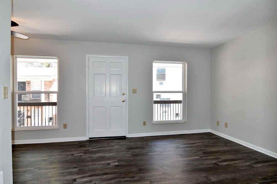 More Photos Of 4728 Southern Pky, Louisville Apartments For Sale