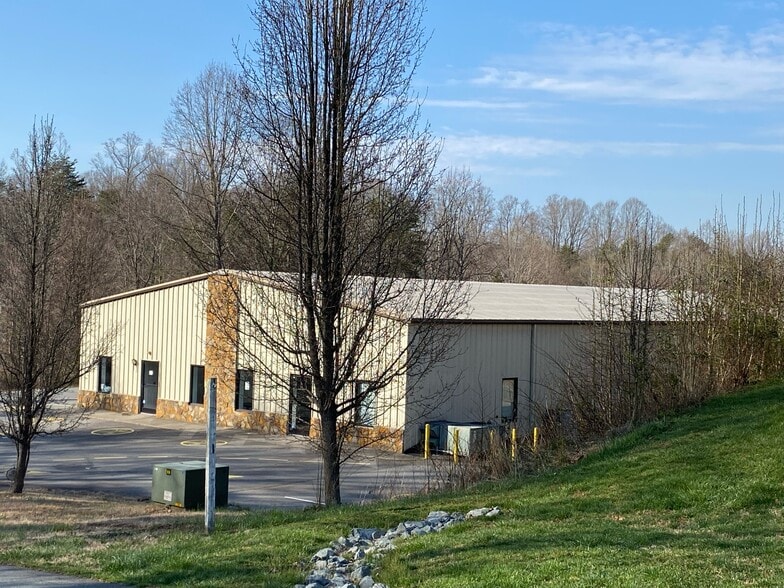 More Photos Of 4175 Moat Dr, Winston-Salem Religious Facility For Sale