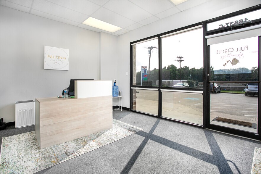 More Photos Of 16637 Old Jacksonville Hwy, Tyler Storefront Retail Office For Lease