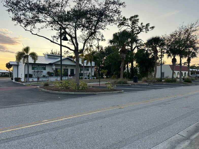 More Photos Of 2841 Tamiami Trl, Port Charlotte Medical For Sale