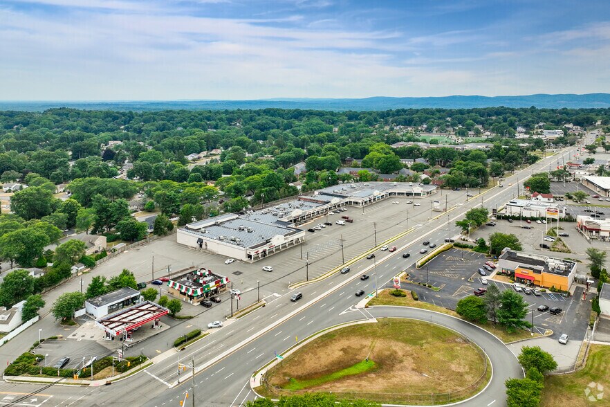 More Photos Of 1055 Hamburg Tpke, Wayne Unknown For Lease