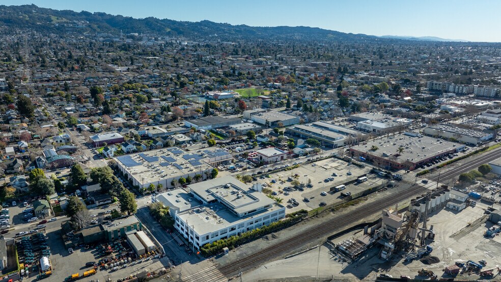 More Photos Of 1608 4th St, Berkeley Office For Lease