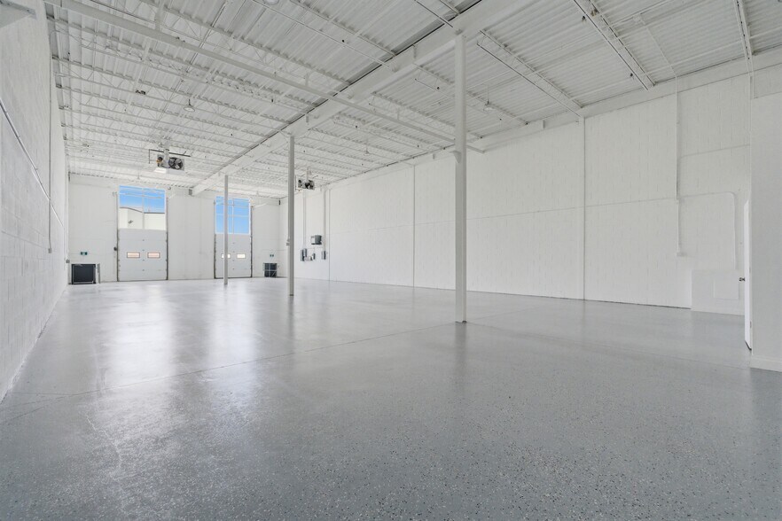 More Photos Of 397 Humberline Dr, Toronto Warehouse For Sale