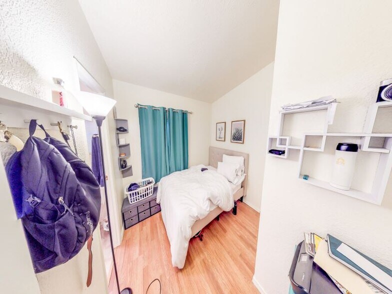 More Photos Of 3311 Martin Luther King Jr Way, Oakland Apartments For Sale